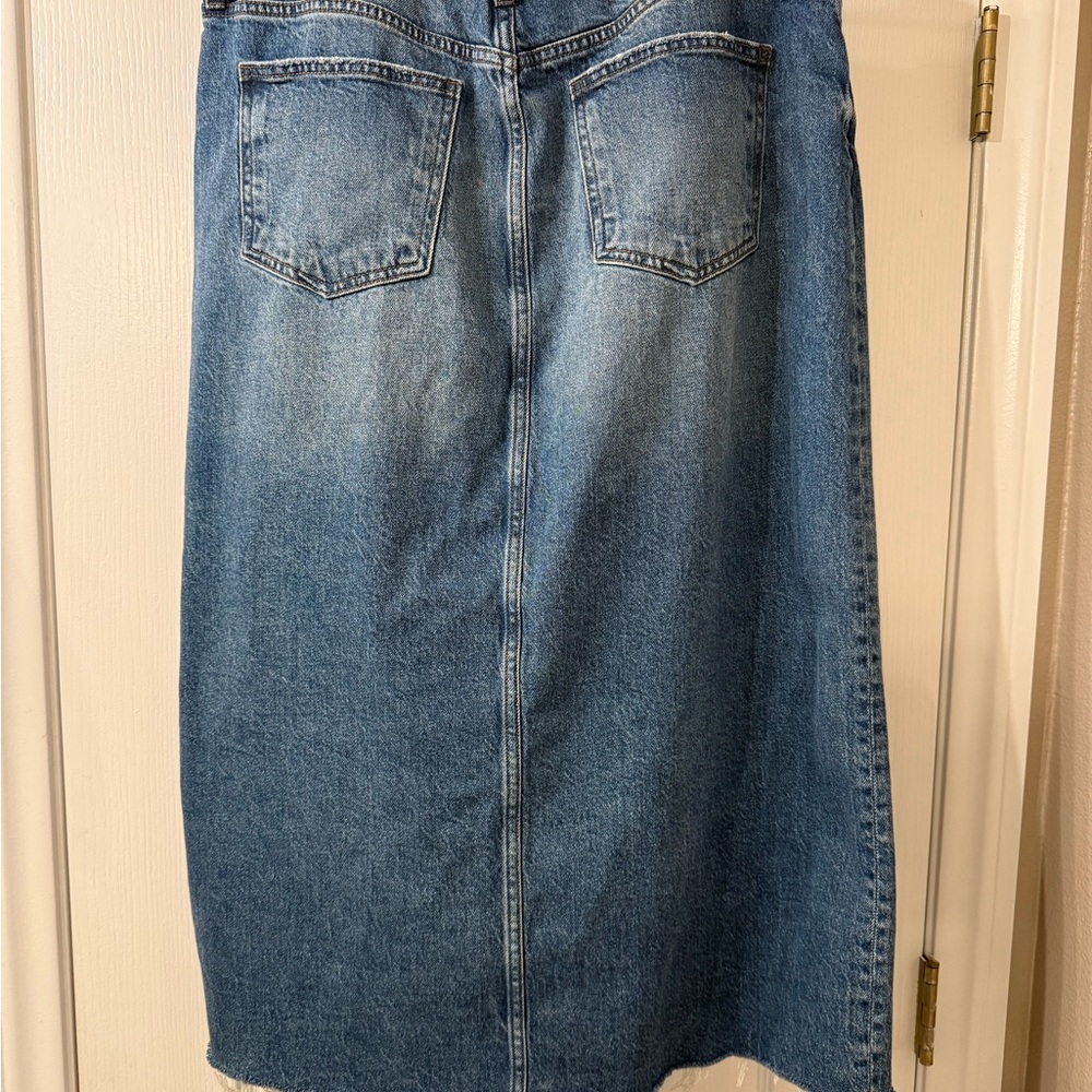 Kut from the Kloth Blue Denim Midi Skirt - Picture 2 of 3